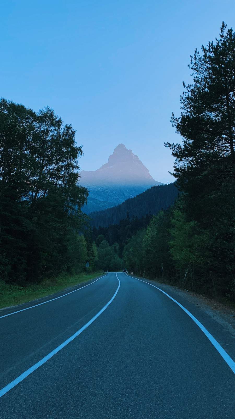 Nature Road Morning View IPhone Wallpaper - IPhone Wallpapers : iPhone  Wallpapers