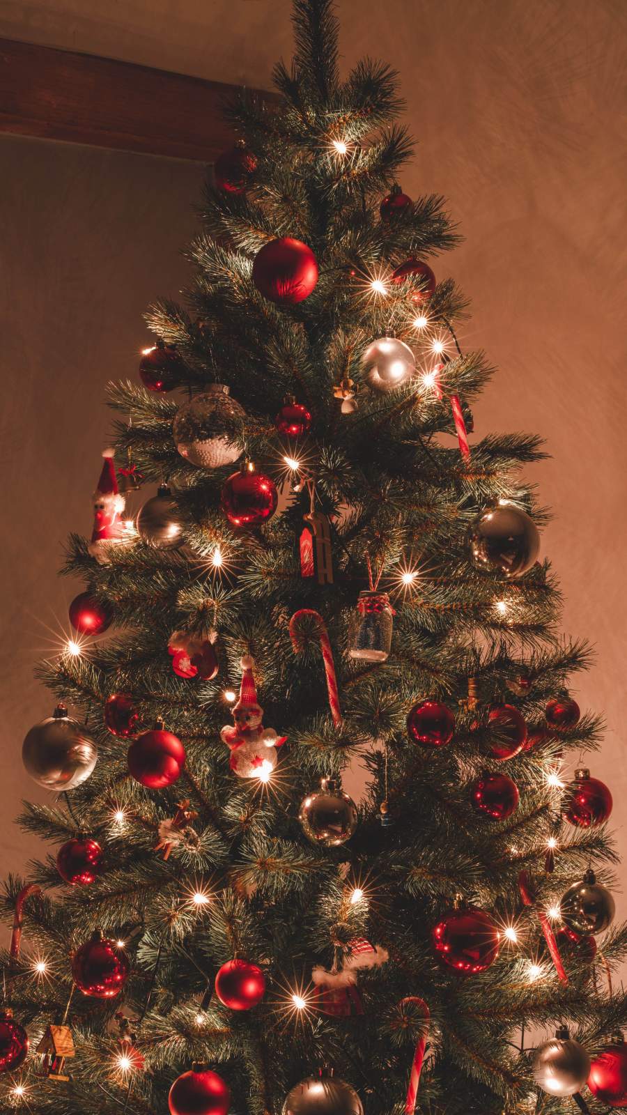 Christmas Tree iPhone Wallpaper