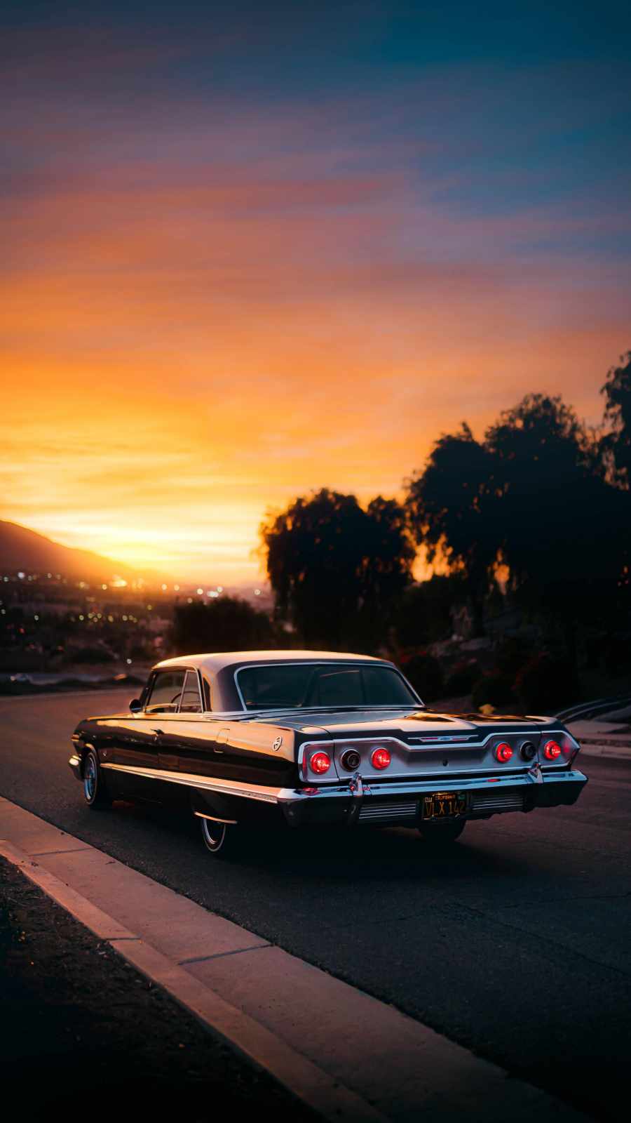 Low Rider Classic Car - IPhone Wallpapers : iPhone Wallpapers