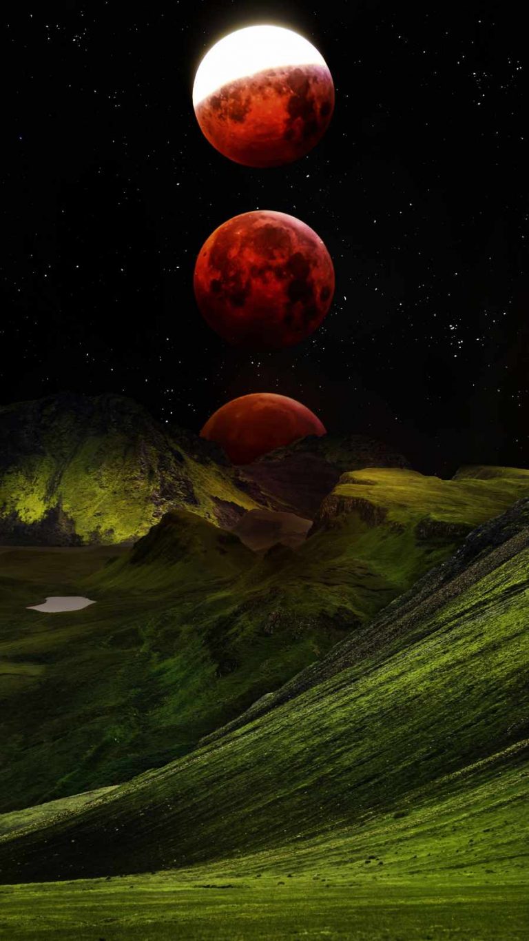 Red Moon Mountains - iPhone Wallpapers