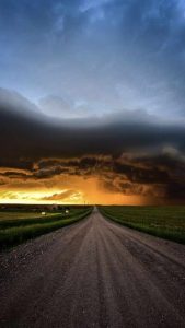 Horizon Road iPhone Wallpaper