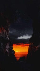 Horizon View From Rocks iPhone Wallpaper