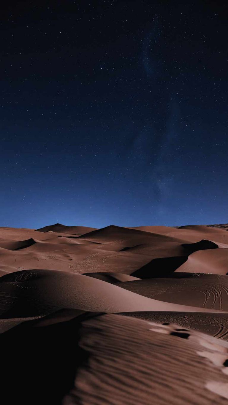 Night Desert 4K iPhone Wallpaper - iPhone Wallpapers