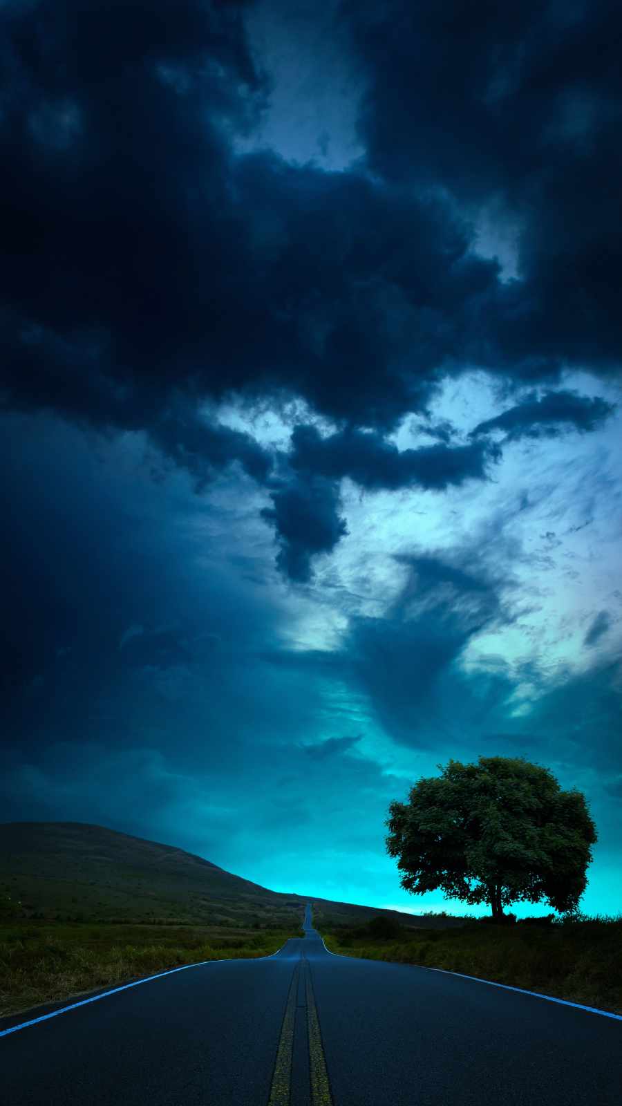 Cloudy Sky Road 4K iPhone Wallpaper
