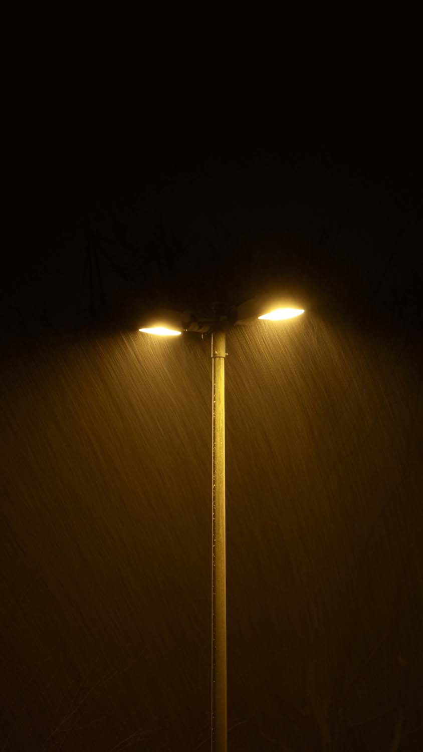 Road Light iPhone Wallpaper 4K - iPhone Wallpapers