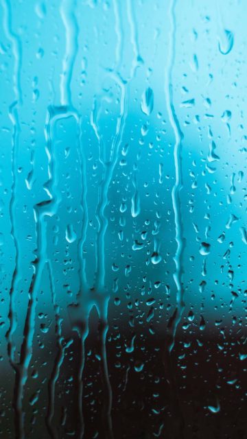 Glass Water Drops iPhone 17 Pro Wallpaper