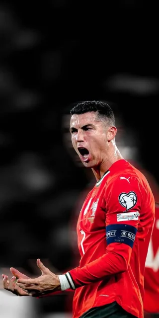 cristiano-ronaldo-portugal-intense-shout-lockscreen