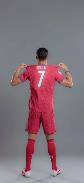Cristiano Ronaldo World Cup iPhone Wallpapers | 4K & HD 24 cristiano-ronaldo-back-jersey-number-7-wallpaper
