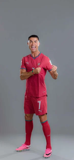 Cristiano Ronaldo World Cup iPhone Wallpapers | 4K & HD 21 cristiano-ronaldo-passionate-goal-celebration-lockscreen