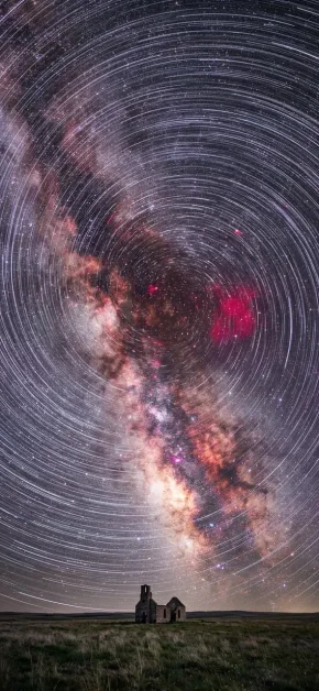 iphone-wallpaper-star-trails-red-milky-way-ruins