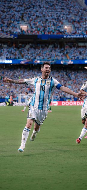 Best Lionel Messi Wallpapers for iPhone: Download Free HD Backgrounds 5 lionel-messi-argentina-celebration-stadium-iphone-wallpaper