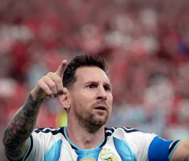 Lionel Messi FIFA iPhone Wallpapers | HD & 4K Backgrounds 7 messi-argentina-number-10-pointing-up-crowd-fifa-world-cup-2026-wallpaper